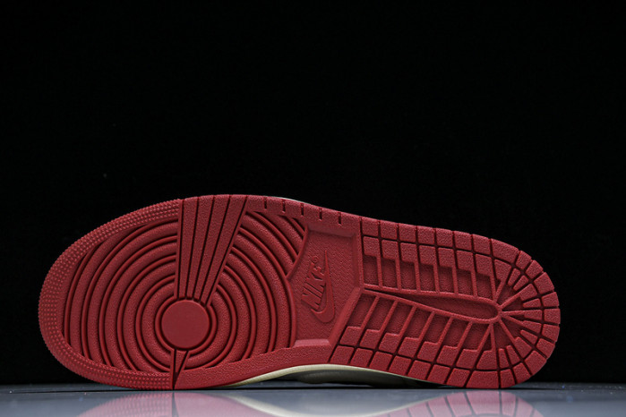 trophy room x air jordan 1 low og “home” hv6157-100