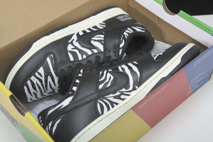 quartersnacks x nike sb dunk low zebra dm3510-00