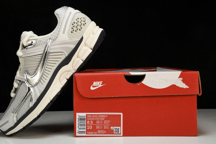 nike zoom vomero 5 photon dust metallic silver fd0884-025