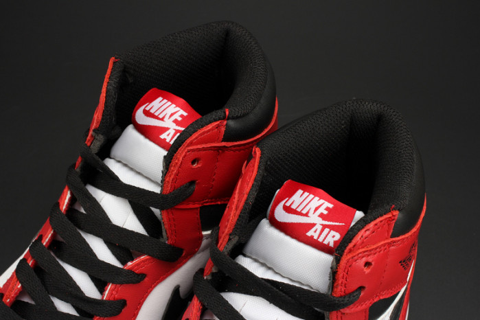 air jordan 1 retro high og chicago red 555088-101